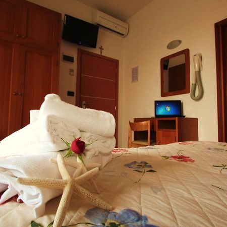Hotel Du Lac Rimini Rum bild