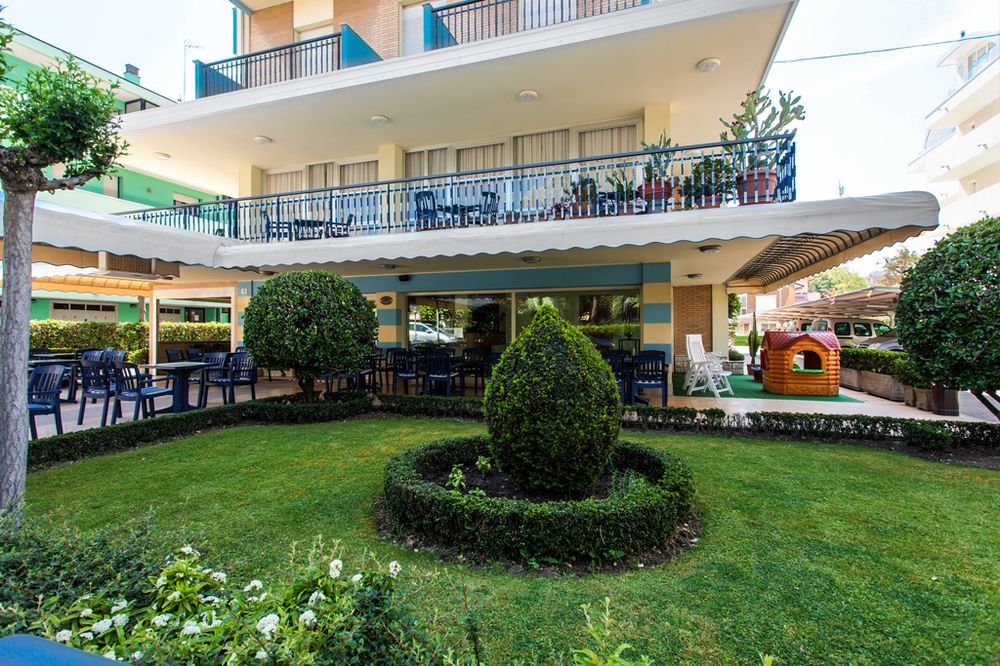 Hotel Du Lac Rimini Exteriör bild