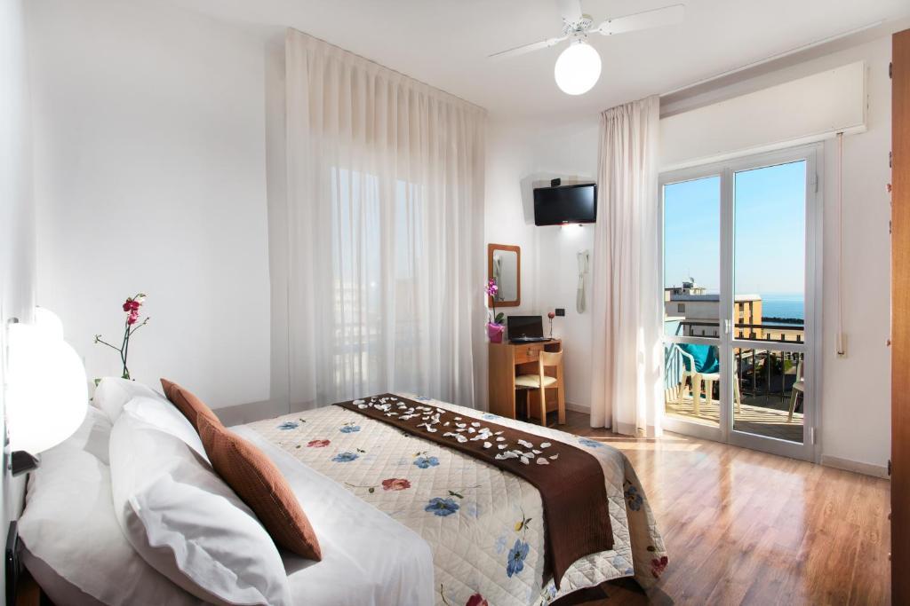 Hotel Du Lac Rimini Rum bild