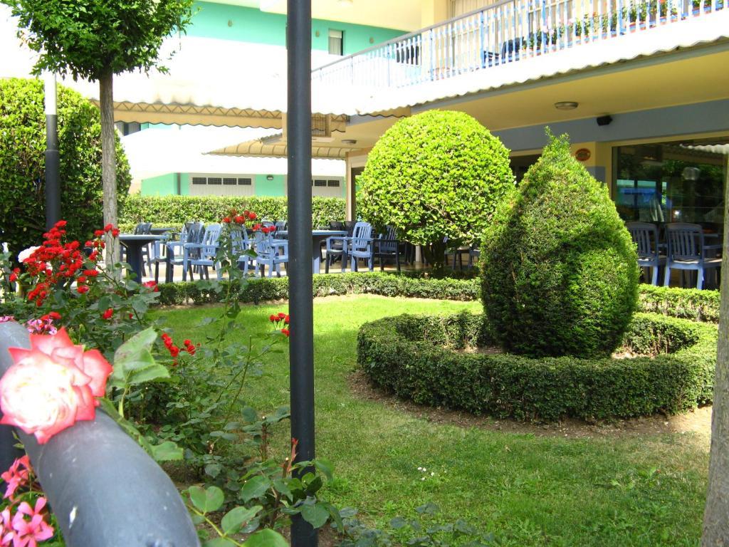 Hotel Du Lac Rimini Exteriör bild